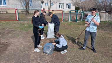 Весняне прибирання